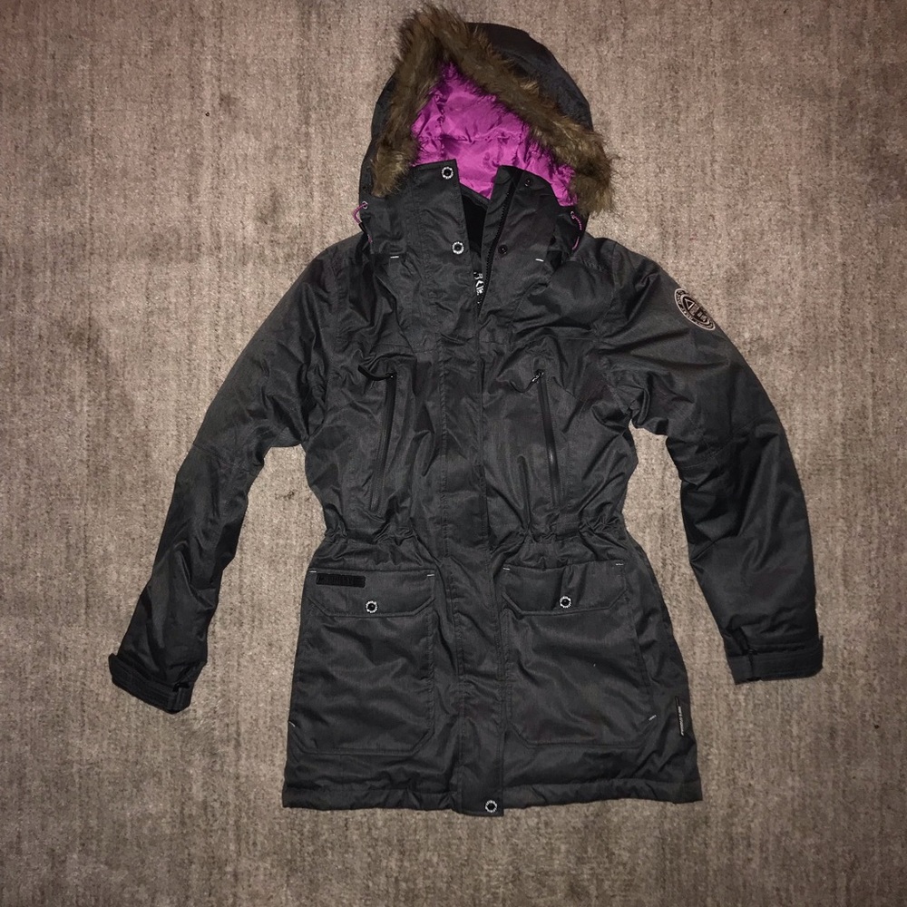 Women’s extra warm hip length ski/snowboard jacket